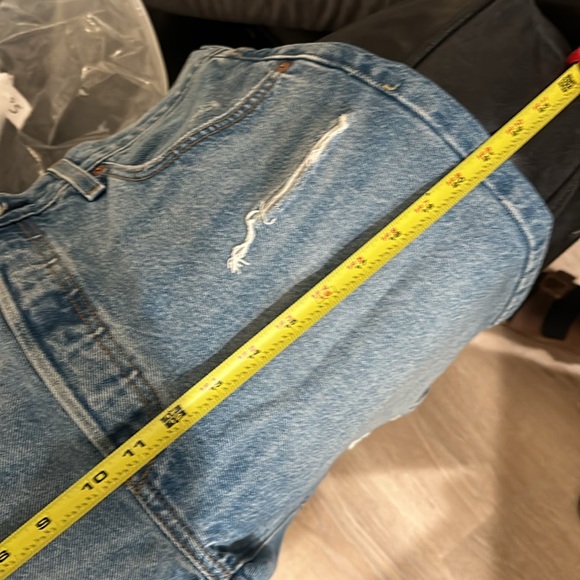 Levi's 501 Original Fit Straight Leg Jeans 2023 Style, size 32 - Picture 10 of 10